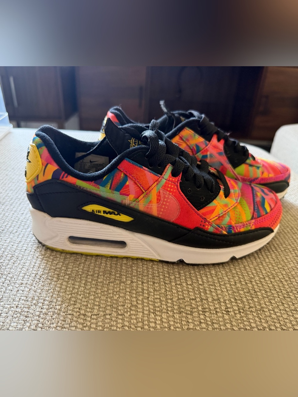 LIMITED EDITION “La Familia” Nike Air Max 90 Latino Heritage Month - Familia